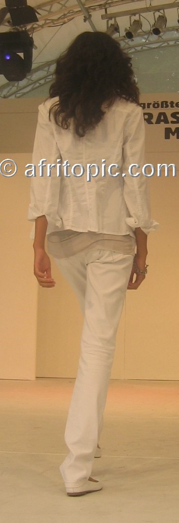 ../Images/krefash3 064b.jpg